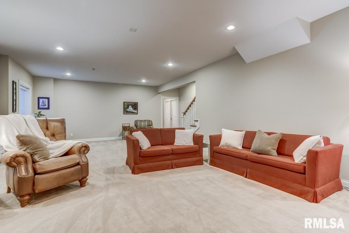 2216 Wydown Avenue Springfield, IL 62704 - Photo 37 of 47 Gallery Image 37