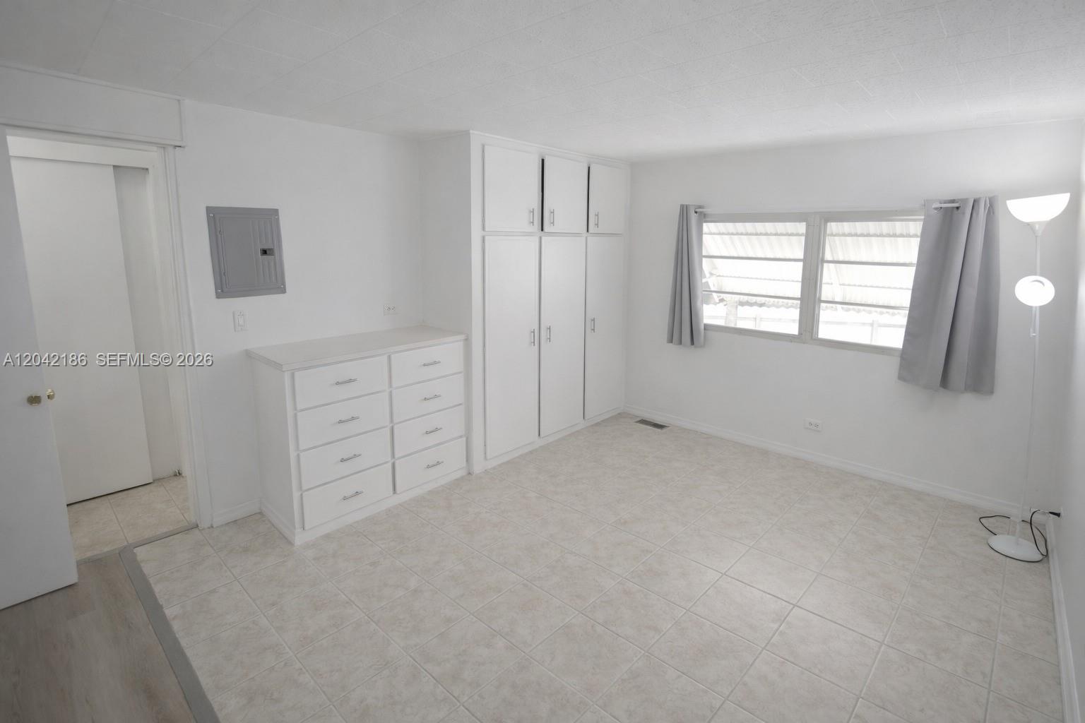 2260 Southwest 85th Way Davie, FL 33324 - Photo 16 of 37