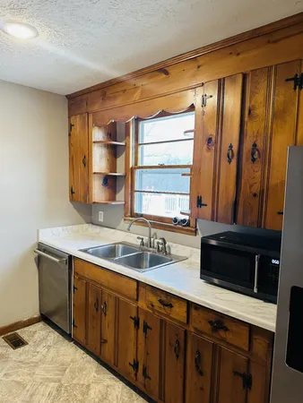 $1,595 | 126 Peggy Court, Goodlettsville, TN 37072