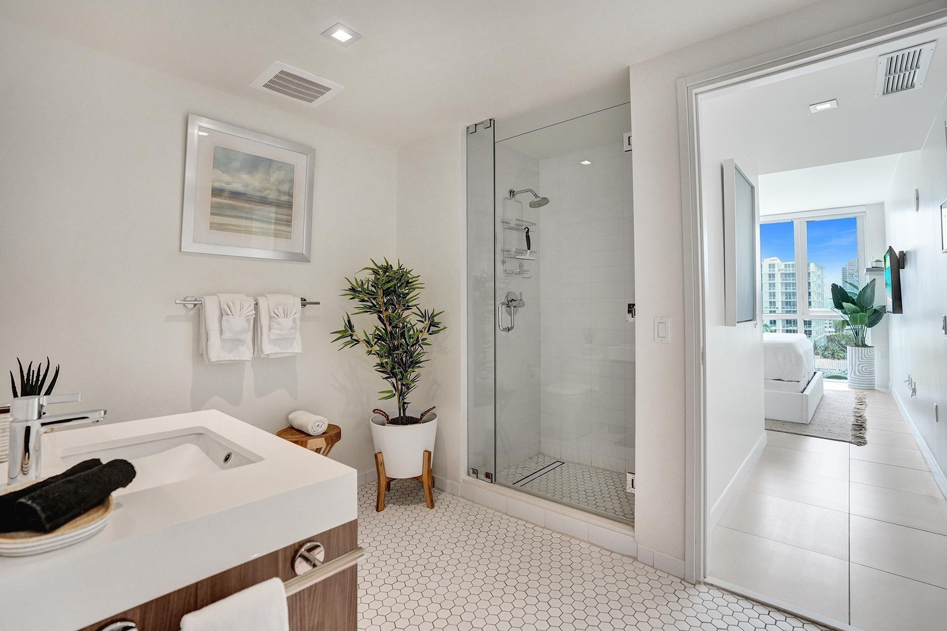 401 North Birch Road, Unit 702 Fort Lauderdale, FL 33304 - Photo 22 of 72 Photo 22