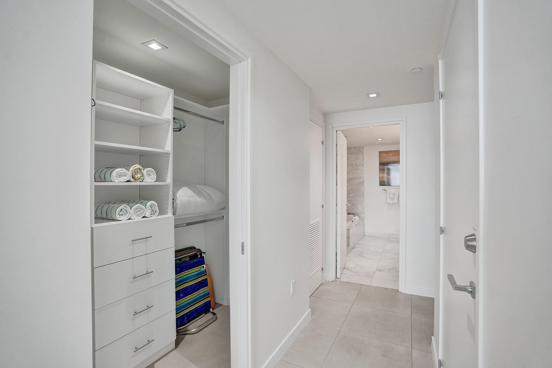 401 North Birch Road, Unit 702 Fort Lauderdale, FL 33304 - Photo 34 of 72 Photo 34