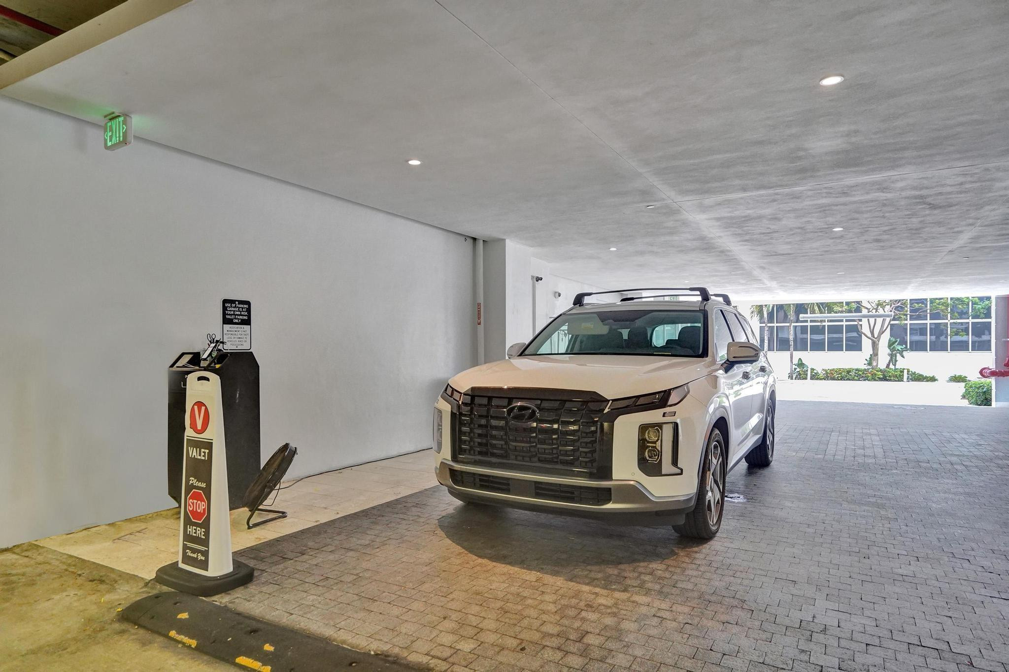 401 North Birch Road, Unit 702 Fort Lauderdale, FL 33304 - Photo 43 of 72 Photo 43