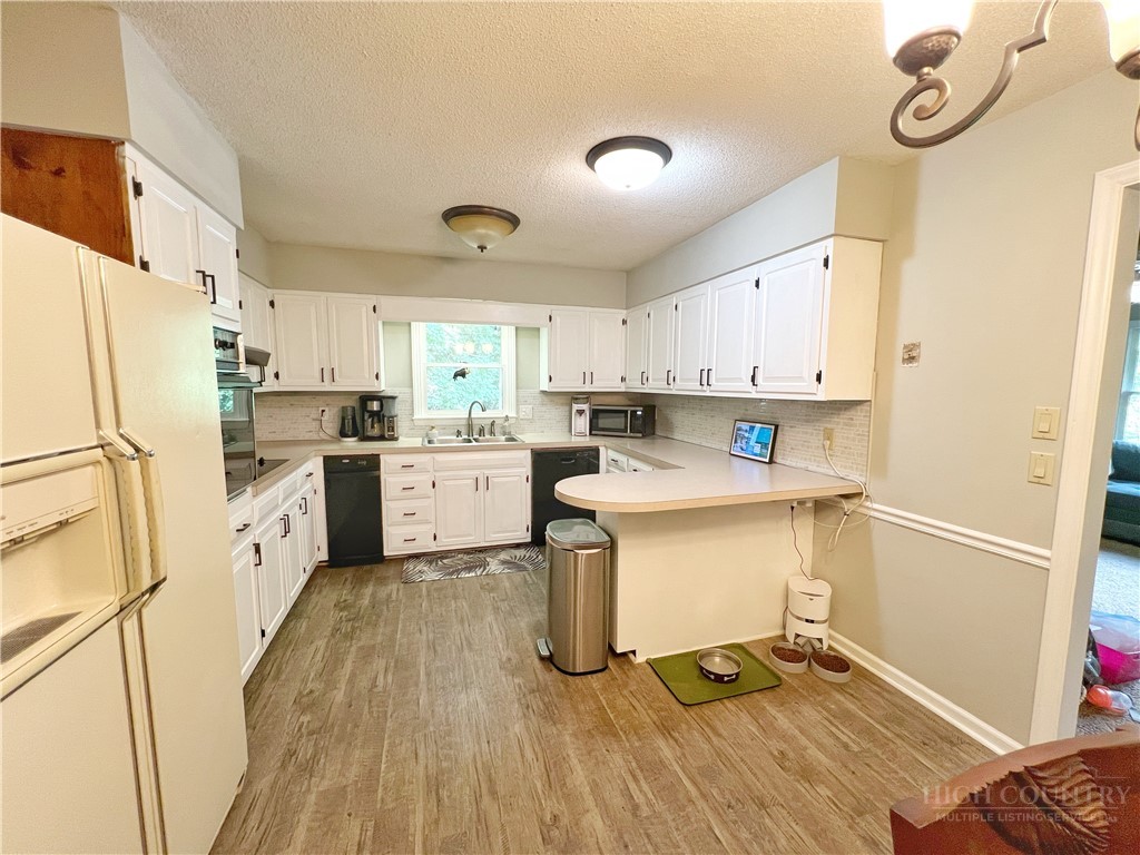 797 7 Oaks Road Boone, NC 28607 - Photo 7 of 24