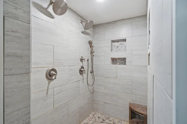 $450,000 | 7009 North Robin Road, Newman Lake, WA 99025