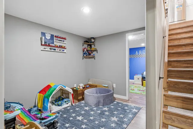 $450,000 | 7009 North Robin Road, Newman Lake, WA 99025