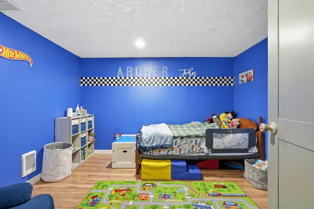 $450,000 | 7009 North Robin Road, Newman Lake, WA 99025