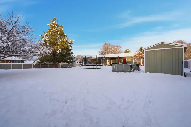 $450,000 | 7009 North Robin Road, Newman Lake, WA 99025