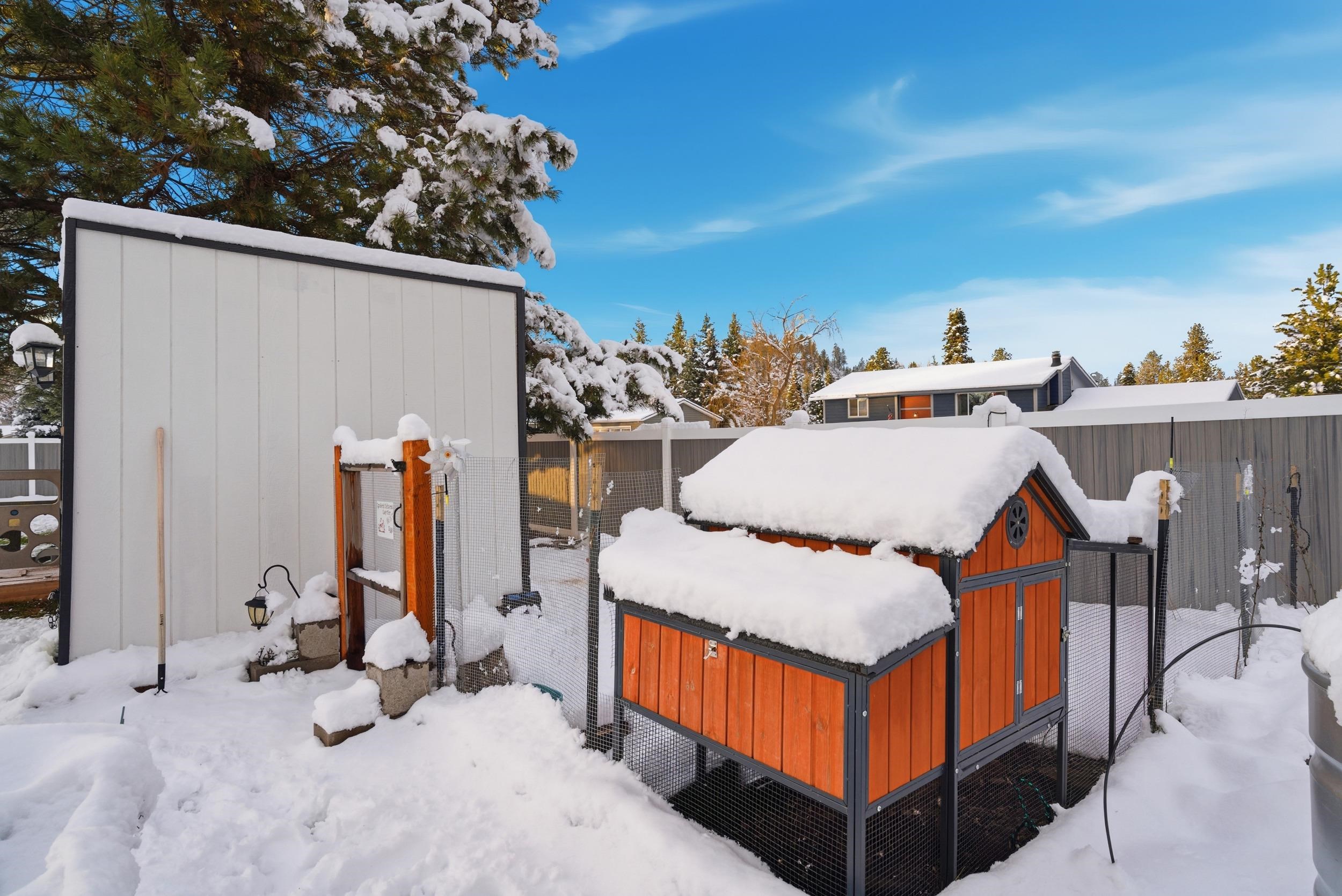 7009 North Robin Road Newman Lake, WA 99025 - Photo 33 of 44