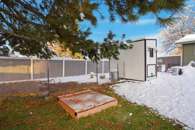 $450,000 | 7009 North Robin Road, Newman Lake, WA 99025