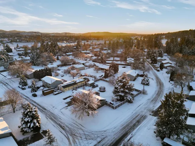 $450,000 | 7009 North Robin Road, Newman Lake, WA 99025