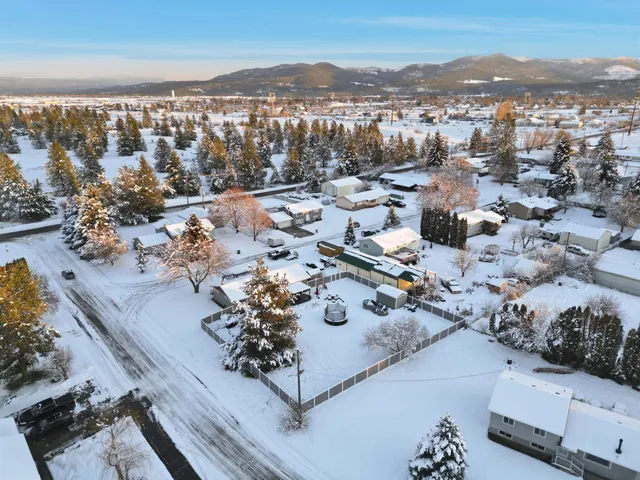 $450,000 | 7009 North Robin Road, Newman Lake, WA 99025