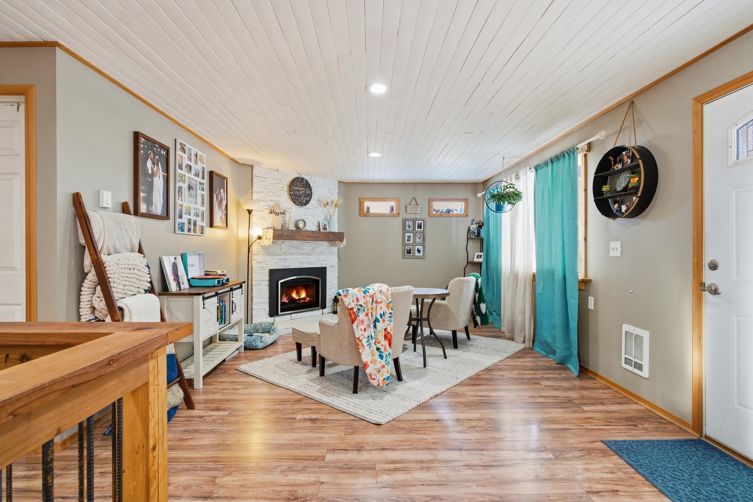 7009 North Robin Road Newman Lake, WA 99025 - Photo 5 of 44