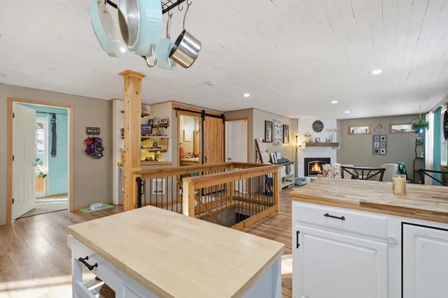 $450,000 | 7009 North Robin Road, Newman Lake, WA 99025