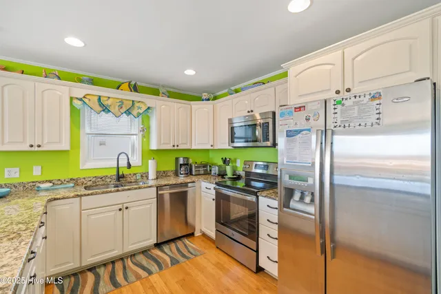 $1,200,000 | 255 East 1st Street, Ocean Isle Beach, NC 28469