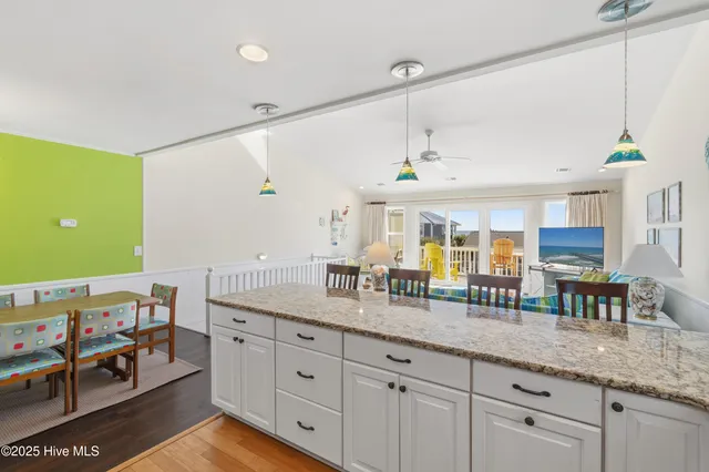 $1,200,000 | 255 East 1st Street, Ocean Isle Beach, NC 28469