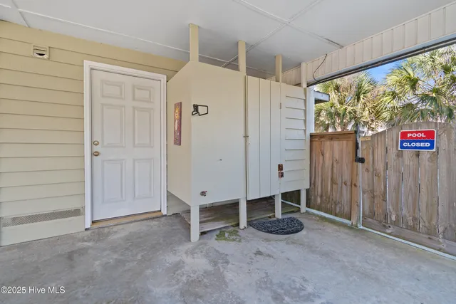 $1,200,000 | 255 East 1st Street, Ocean Isle Beach, NC 28469