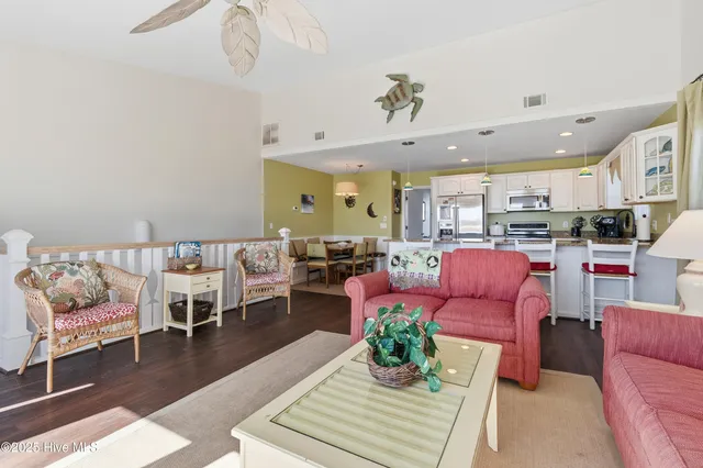 $1,200,000 | 255 East 1st Street, Ocean Isle Beach, NC 28469