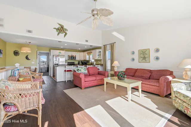 $1,200,000 | 255 East 1st Street, Ocean Isle Beach, NC 28469
