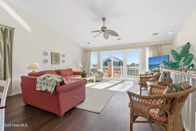 $1,200,000 | 255 East 1st Street, Ocean Isle Beach, NC 28469