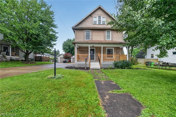 $219,900 | 1615 West Market Street, Orrville, OH 44667
