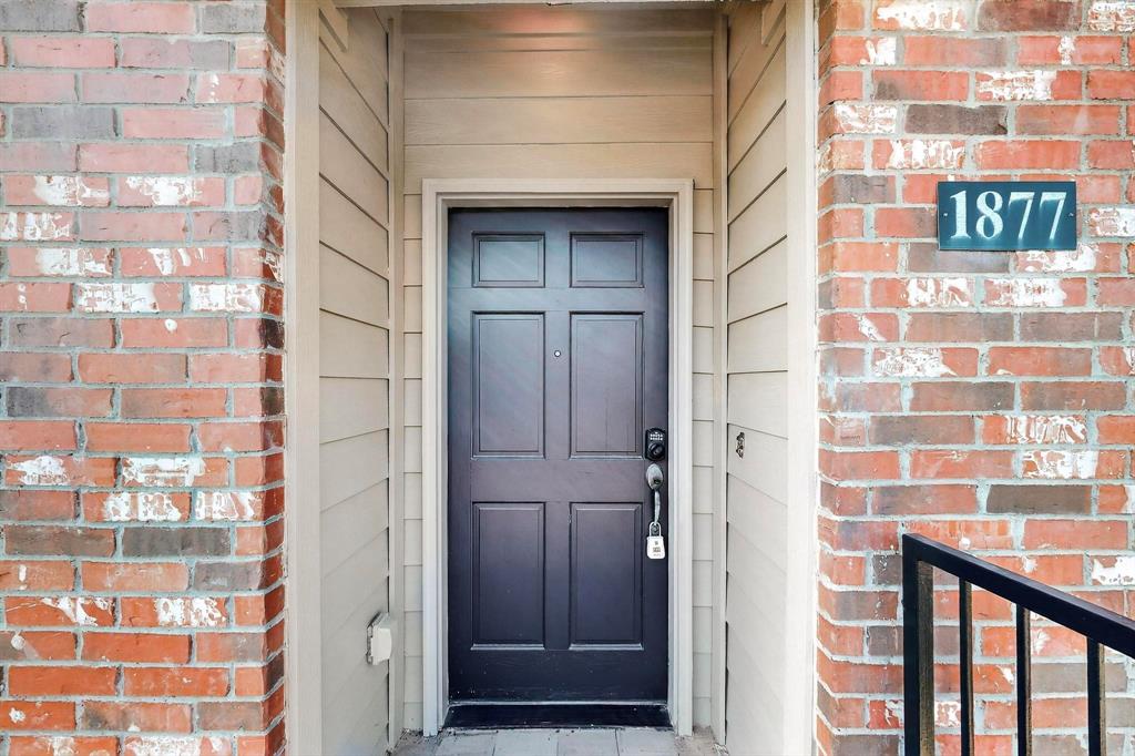 1877 Signal Ridge Place Rockwall, TX 75032 - Photo 4 of 39