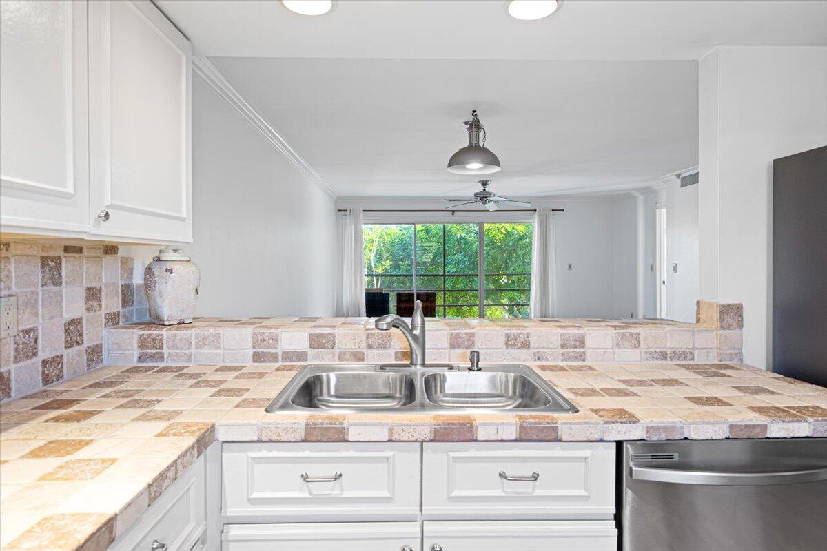 1811 Southwest Palm City Road Stuart, FL 34994 - Photo 5 of 27 Kitchen