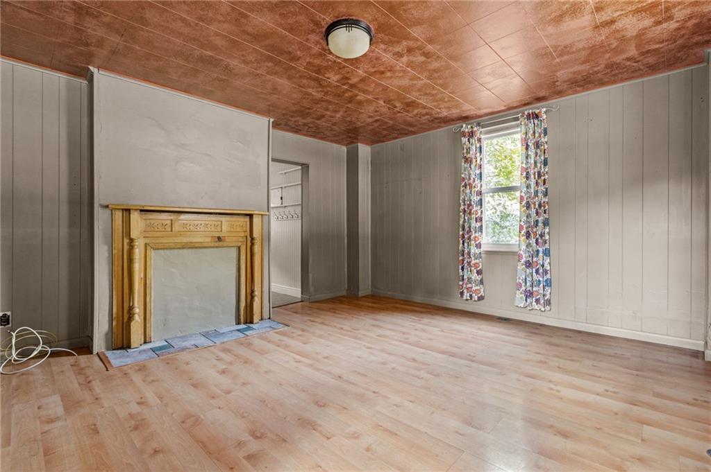 422 Mifflin Road Pittsburgh, PA 15207 - Photo 10 of 18 a view of an empty room with a window