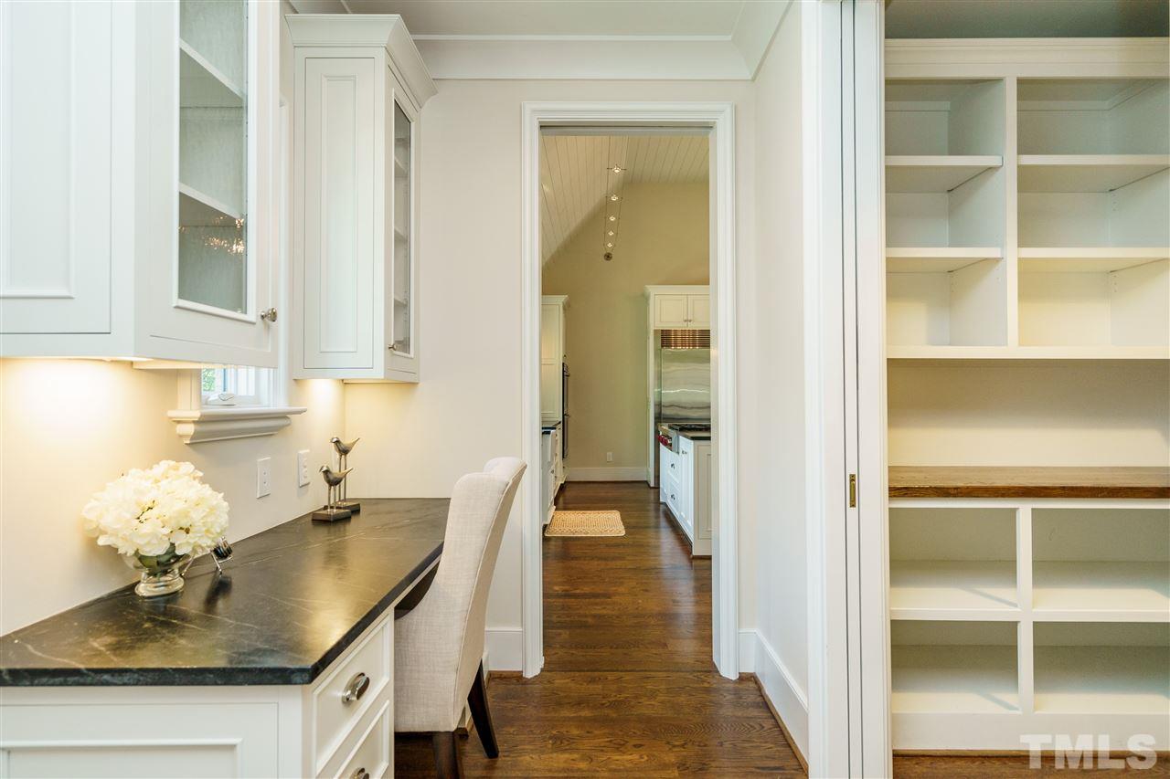 1346 Canterbury Road Raleigh, NC 27608 - Photo 11 of 30