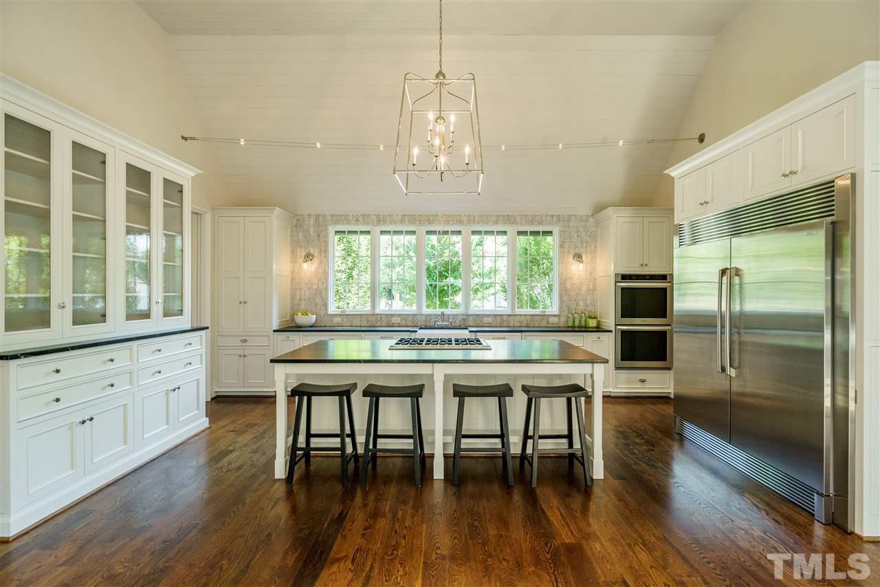 1346 Canterbury Road Raleigh, NC 27608 - Photo 8 of 30