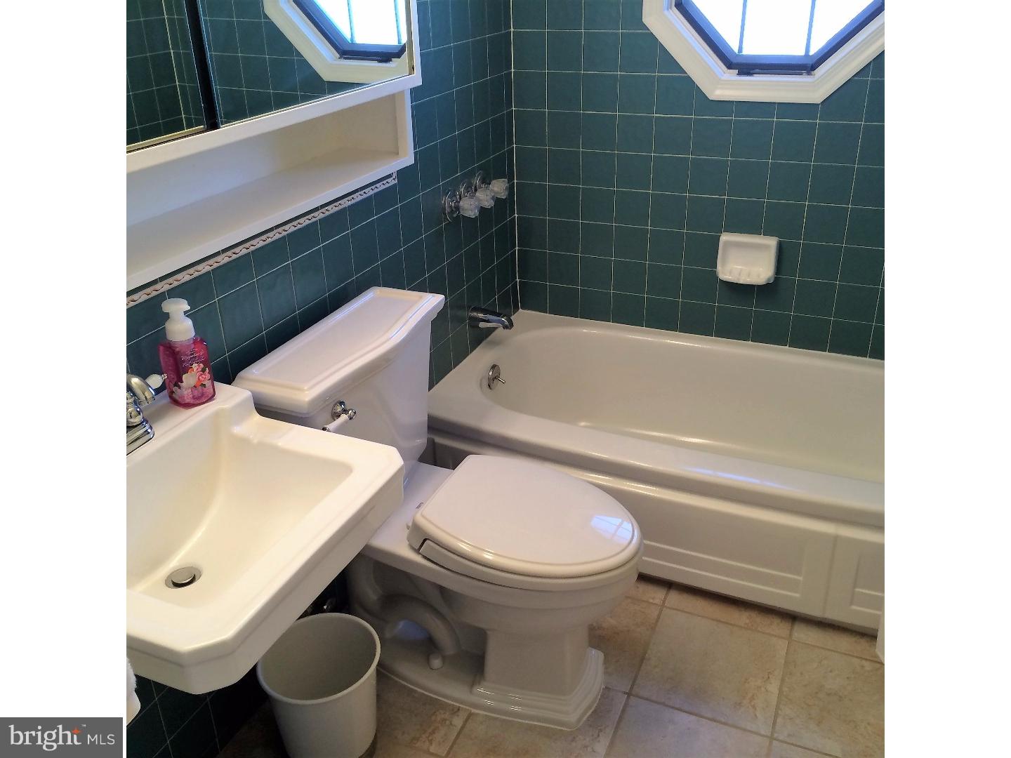 7 Trellis Road Levittown, PA 19056 - Photo 17 of 19
