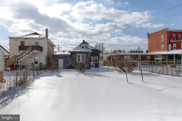 a view of a house with sitting area