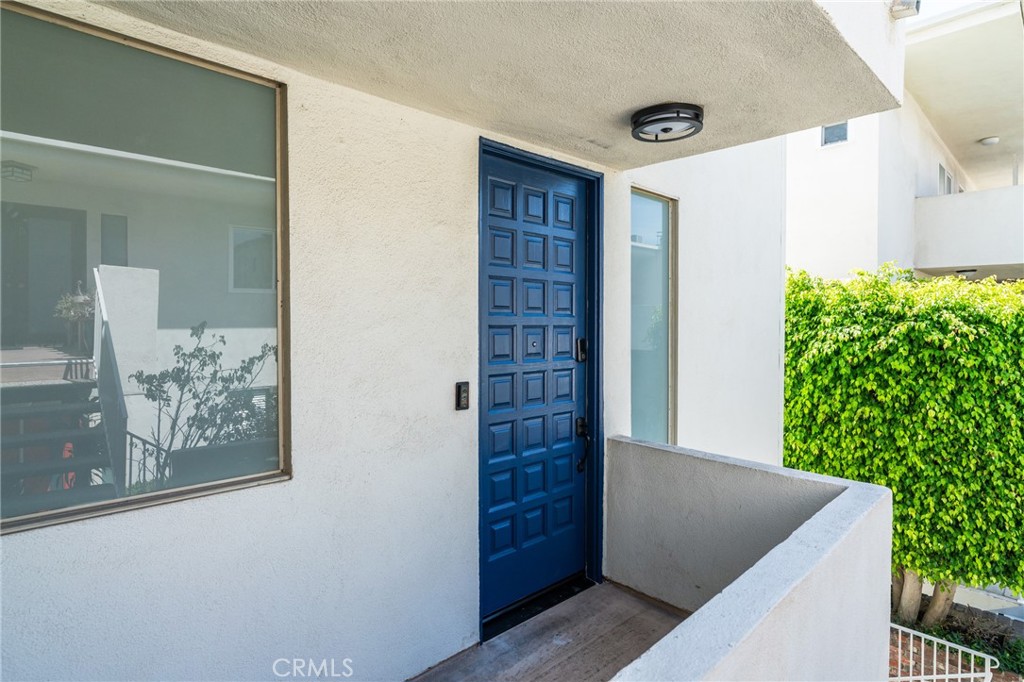 11919 Mayfield Avenue, Unit 2 Los Angeles, CA 90049 - Photo 14 of 75