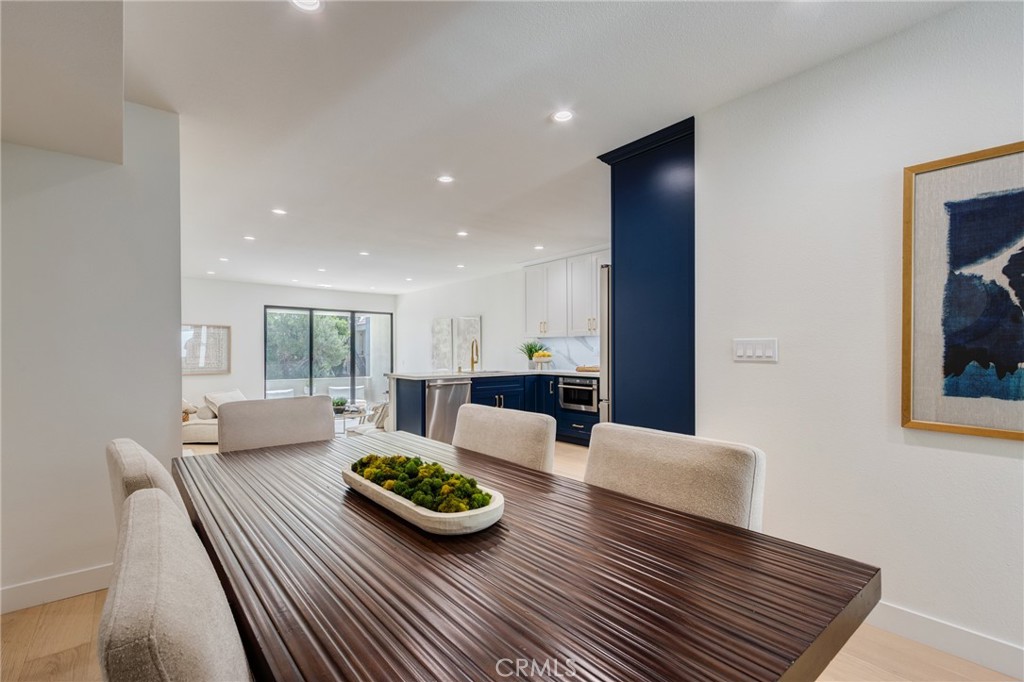 11919 Mayfield Avenue, Unit 2 Los Angeles, CA 90049 - Photo 25 of 75