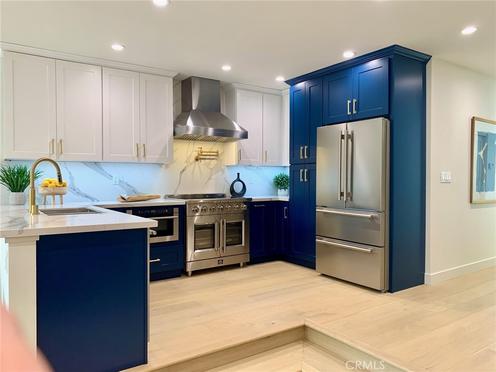 11919 Mayfield Avenue, Unit 2 Los Angeles, CA 90049 - Photo 32 of 75