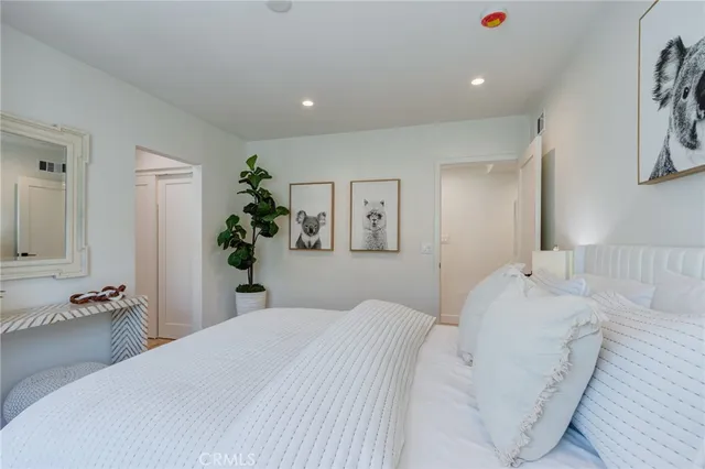 $1,545,000 | 11919 Mayfield Avenue, Unit 2, Los Angeles, CA 90049