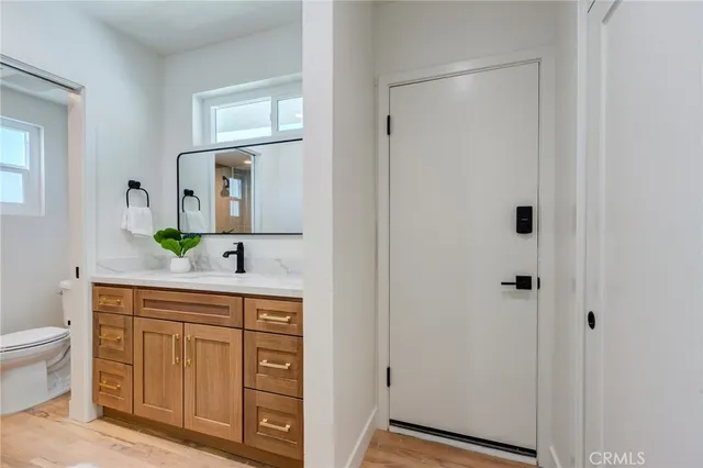 $1,545,000 | 11919 Mayfield Avenue, Unit 2, Los Angeles, CA 90049