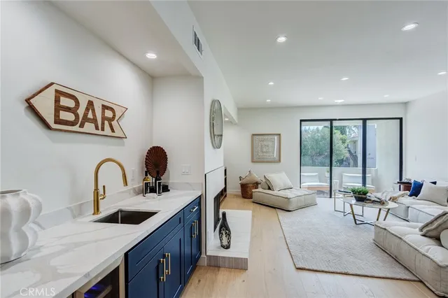 $1,545,000 | 11919 Mayfield Avenue, Unit 2, Los Angeles, CA 90049
