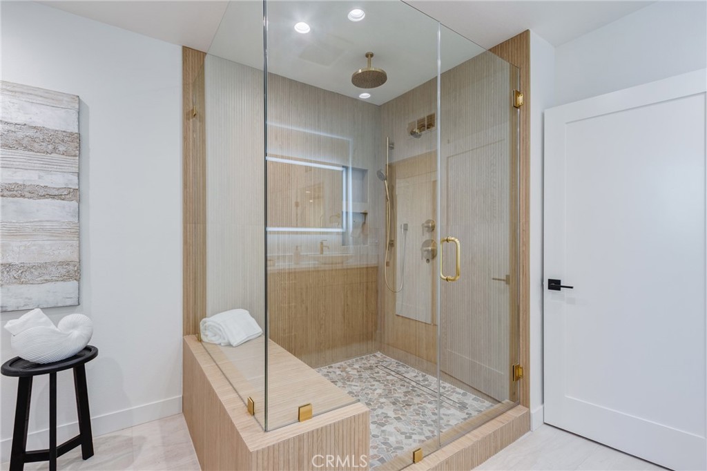 11919 Mayfield Avenue, Unit 2 Los Angeles, CA 90049 - Photo 42 of 75