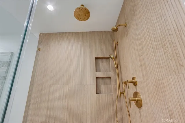 $1,545,000 | 11919 Mayfield Avenue, Unit 2, Los Angeles, CA 90049