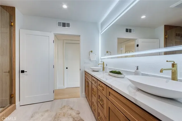 $1,545,000 | 11919 Mayfield Avenue, Unit 2, Los Angeles, CA 90049