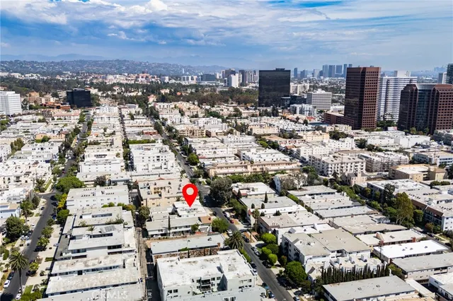 $1,545,000 | 11919 Mayfield Avenue, Unit 2, Los Angeles, CA 90049