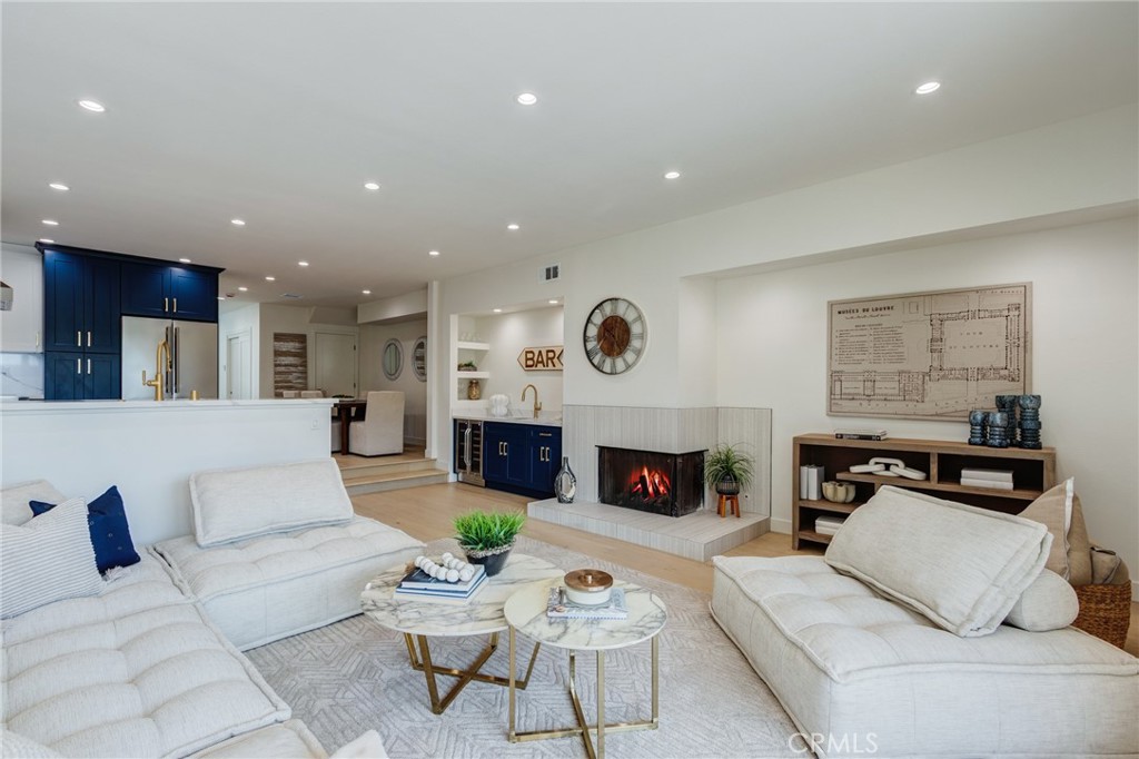 11919 Mayfield Avenue, Unit 2 Los Angeles, CA 90049 - Photo 70 of 75