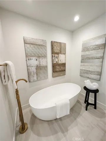 $1,545,000 | 11919 Mayfield Avenue, Unit 2, Los Angeles, CA 90049