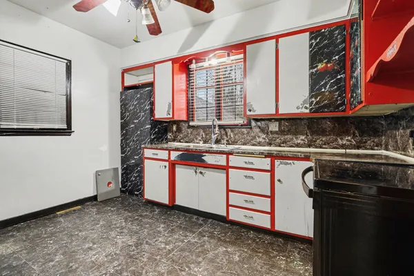 $170,000 | 683 Capital Avenue Northeast, Battle Creek, MI 49017