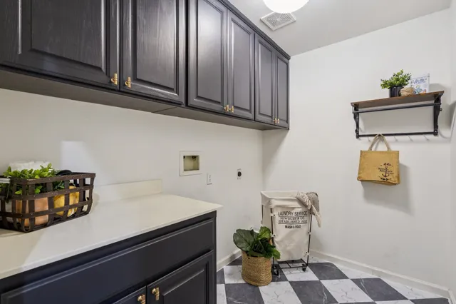 $1,999,000 | 334 Squirrel Ridge Way, Danville, CA 94506