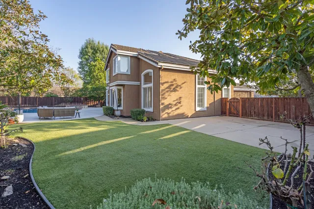 $1,999,000 | 334 Squirrel Ridge Way, Danville, CA 94506
