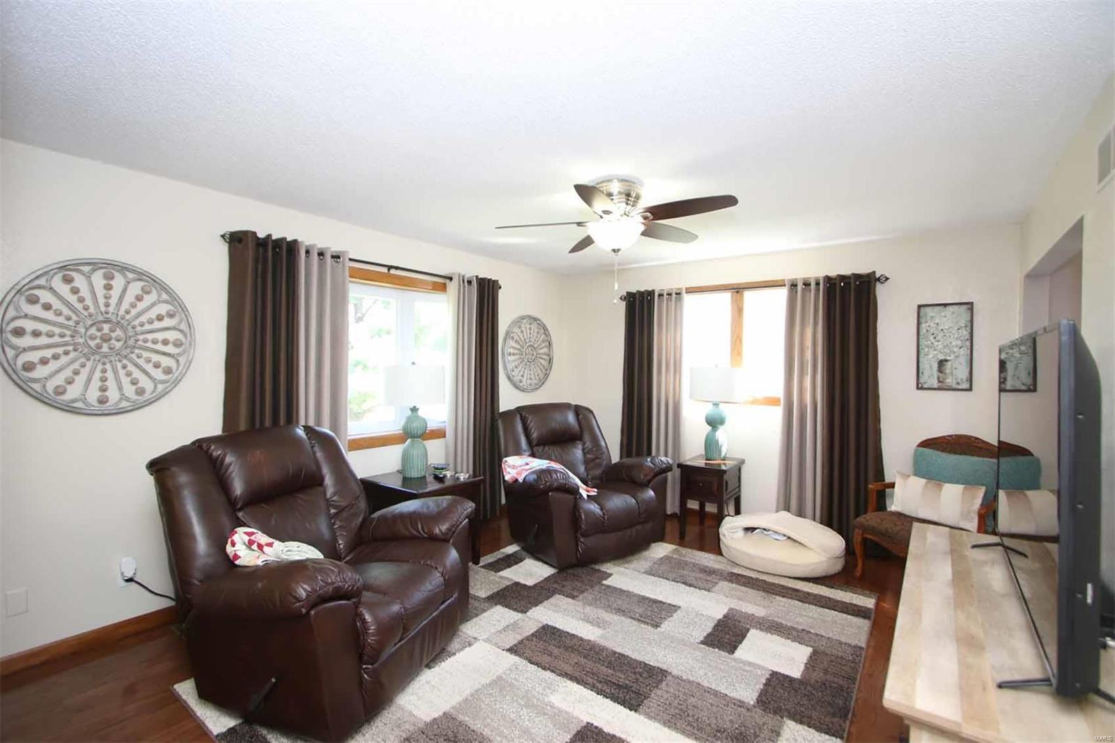 10874 Lake Road Highland, IL 62249 - Photo 3 of 60
