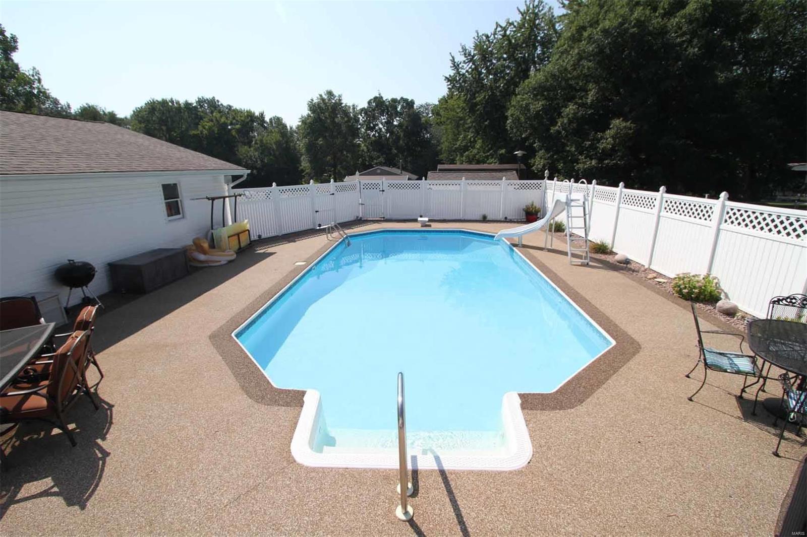 10874 Lake Road Highland, IL 62249 - Photo 49 of 60