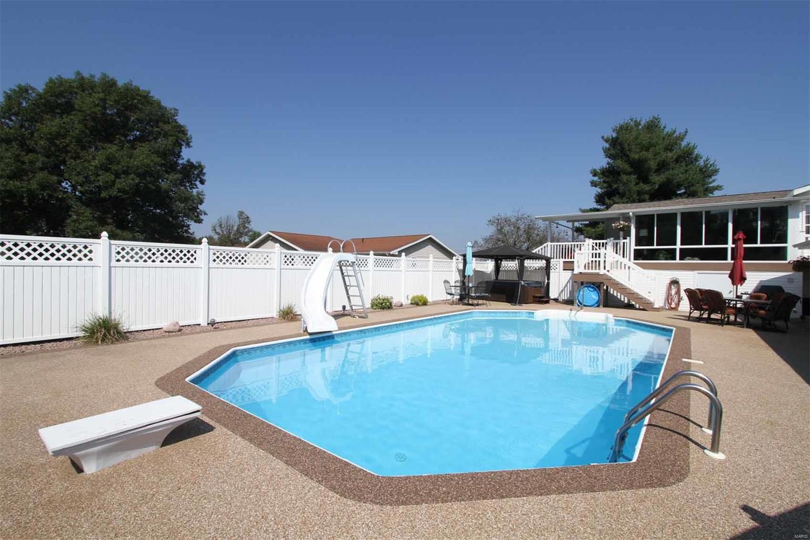 10874 Lake Road Highland, IL 62249 - Photo 54 of 60