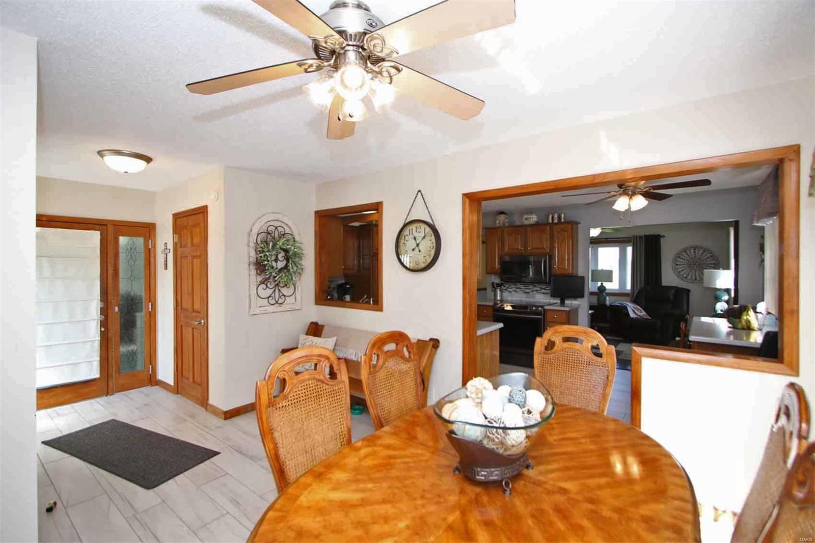 10874 Lake Road Highland, IL 62249 - Photo 10 of 60